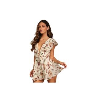 Flirty Ways Cream Floral Print Flutter
Romper NWT size L